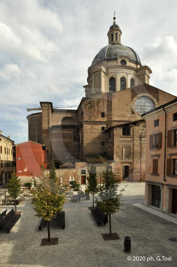A.A.A. Armonie B&B Mantova Bagian luar foto